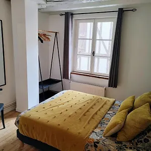 Apartment La Petite Beauvaisienne